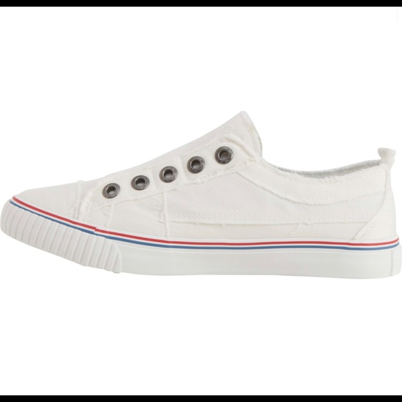 NWT Blowfish Buzz White Color Wash Canvas Malibu Sneakers 7.5 - Picture 2 of 6